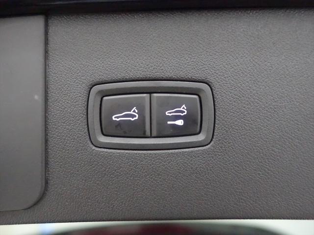 カイエン ベースグレード シートヒーター パワーシート トランクスルー フロアマット ナビ 音楽プレーヤー接続 Bluetooth接続 ETC LEDヘッドライト 電動リアゲート 全周囲カメラ フロントカメラ サイドカメラ(25枚目)