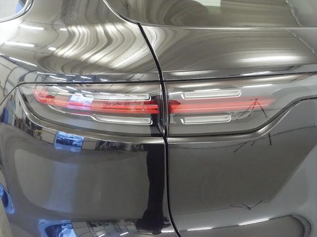 カイエン ベースグレード シートヒーター パワーシート トランクスルー フロアマット ナビ 音楽プレーヤー接続 Bluetooth接続 ETC LEDヘッドライト 電動リアゲート 全周囲カメラ フロントカメラ サイドカメラ(29枚目)