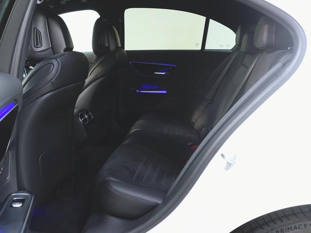 XC40 B4 AWD モメンタム シートヒーター パワーシート トランクスルー フロアマット ナビ 音楽プレーヤー接続 Bluetooth接続 TV ETC LEDヘッドライト 電動リアゲート 全周囲カメラ フロントカメラ(30枚目)