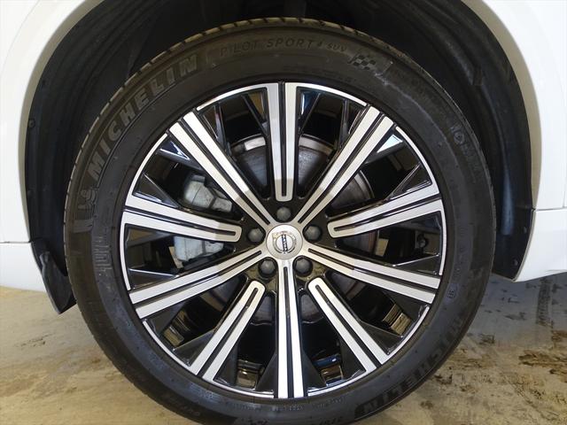 XC90 B6 AWD インスクリプション シートヒーター シートエアコン パワーシート 3列シート トランクスルー フロアマット ナビ 音楽プレーヤー接続 Bluetooth接続 TV ETC LEDヘッドライト 電動リアゲート 全周囲カメラ(32枚目)