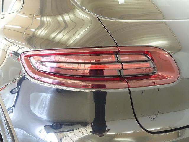 マカン マカン GTS パワーシート トランクスルー フロアマット ナビ CD ミュージックサーバー 音楽プレーヤー接続 Bluetooth接続 DVD再生 ETC サンルーフ・ガラスルーフ LEDヘッドライト(31枚目)