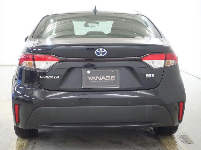 カローラ ハイブリッド ダブルバイビー フロアマット コネクテッド機能 ナビ 音楽プレーヤー接続 Bluetooth接続 ETC LEDヘッドライト バックモニター 盗難防止 衝突被害軽減ブレーキ 横滑り防止装置 クルーズコントロール(3枚目)