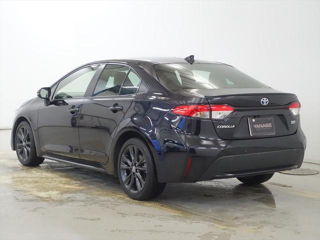 カローラ ハイブリッド ダブルバイビー フロアマット コネクテッド機能 ナビ 音楽プレーヤー接続 Bluetooth接続 ETC LEDヘッドライト バックモニター 盗難防止 衝突被害軽減ブレーキ 横滑り防止装置 クルーズコントロール(4枚目)