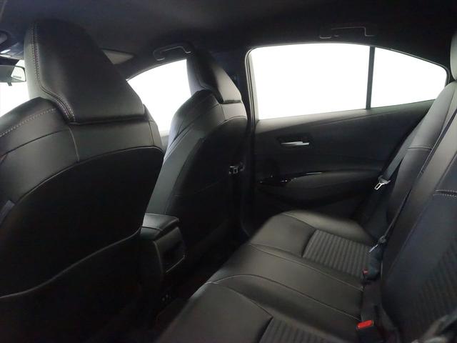 カローラ ハイブリッド ダブルバイビー フロアマット コネクテッド機能 ナビ 音楽プレーヤー接続 Bluetooth接続 ETC LEDヘッドライト バックモニター 盗難防止 衝突被害軽減ブレーキ 横滑り防止装置 クルーズコントロール(22枚目)