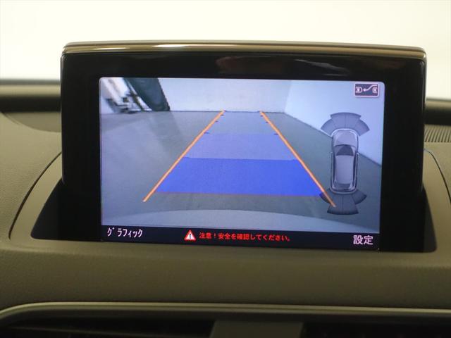 RS Q3 ベースグレード シートヒーター パワーシート トランクスルー フロアマット ナビ CD ミュージックサーバー 音楽プレーヤー接続 Bluetooth接続 TV DVD再生 ETC サンルーフ・ガラスルーフ(11枚目)