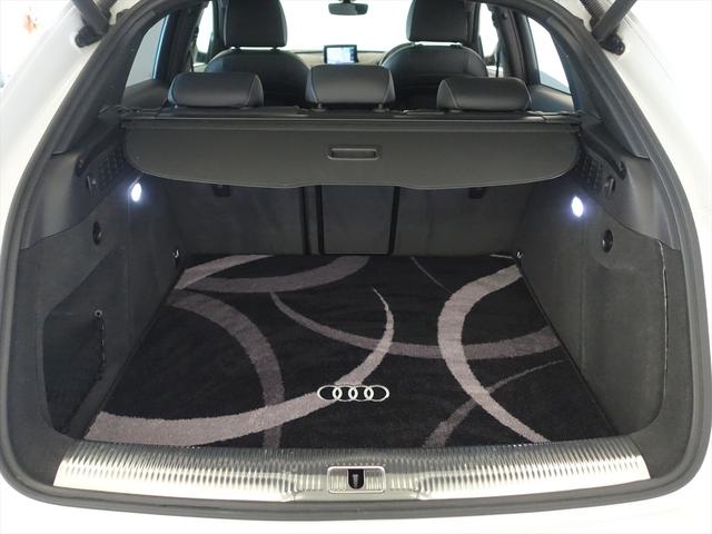 RS Q3 ベースグレード シートヒーター パワーシート トランクスルー フロアマット ナビ CD ミュージックサーバー 音楽プレーヤー接続 Bluetooth接続 TV DVD再生 ETC サンルーフ・ガラスルーフ(26枚目)