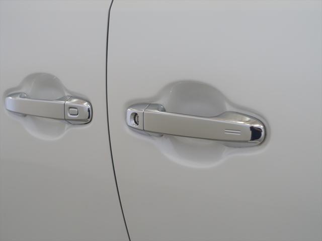 アルファードハイブリッド SR Cパッケージ シートヒーター シートエアコン パワーシート オットマン 3列シート トランクスルー フロアマット コネクテッド機能 ナビ CD ミュージックサーバー 音楽プレーヤー接続(27枚目)