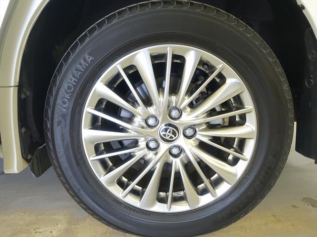 アルファードハイブリッド SR Cパッケージ シートヒーター シートエアコン パワーシート オットマン 3列シート トランクスルー フロアマット コネクテッド機能 ナビ CD ミュージックサーバー 音楽プレーヤー接続(33枚目)