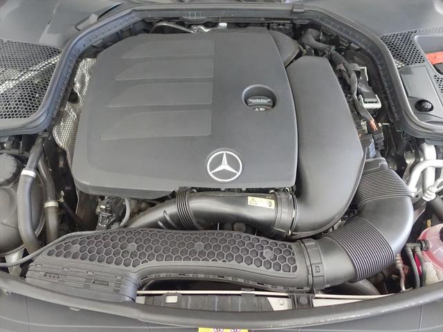 Cクラスステーションワゴン C200 ステーションワゴン ローレウスエディション スポーツプラスパッケージ レーダーセーフティパッケージ シートヒーター パワーシート トランクスルー フロアマット コネクテッド機能 ナビ 音楽プレーヤー接続 Bluetooth接続 TV ETC(9枚目)