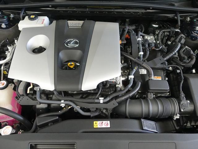 ＥＳ ＥＳ３００ｈ　バージョンＬ　シートヒーター　シートエアコン　パワーシート　フロアマット　コネクテッド機能　ナビ　ＣＤ　ミュージックサーバー　音楽プレーヤー接続　Ｂｌｕｅｔｏｏｔｈ接続　ＴＶ　ＤＶＤ再生　ＥＴＣ（9枚目）