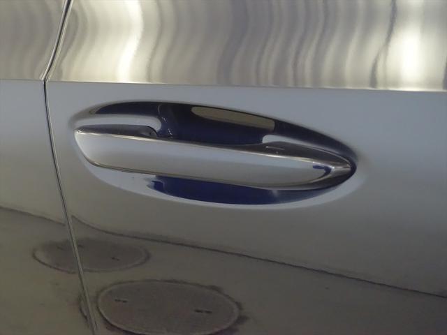 ＥＳ ＥＳ３００ｈ　バージョンＬ　シートヒーター　シートエアコン　パワーシート　フロアマット　コネクテッド機能　ナビ　ＣＤ　ミュージックサーバー　音楽プレーヤー接続　Ｂｌｕｅｔｏｏｔｈ接続　ＴＶ　ＤＶＤ再生　ＥＴＣ（26枚目）