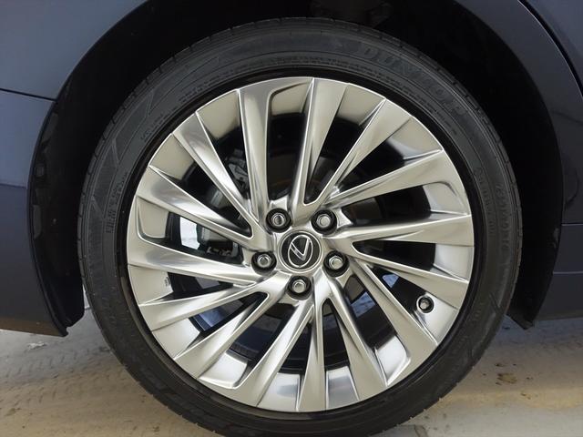 ＥＳ ＥＳ３００ｈ　バージョンＬ　シートヒーター　シートエアコン　パワーシート　フロアマット　コネクテッド機能　ナビ　ＣＤ　ミュージックサーバー　音楽プレーヤー接続　Ｂｌｕｅｔｏｏｔｈ接続　ＴＶ　ＤＶＤ再生　ＥＴＣ（33枚目）