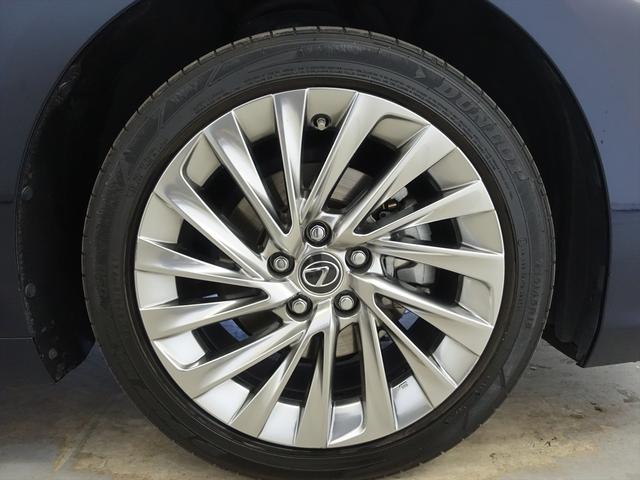 ＥＳ ＥＳ３００ｈ　バージョンＬ　シートヒーター　シートエアコン　パワーシート　フロアマット　コネクテッド機能　ナビ　ＣＤ　ミュージックサーバー　音楽プレーヤー接続　Ｂｌｕｅｔｏｏｔｈ接続　ＴＶ　ＤＶＤ再生　ＥＴＣ（34枚目）