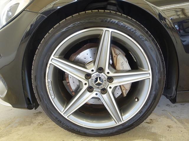 Ｃクラス Ｃ１８０　ローレウスエディション　レーダーセーフティパッケージ　シートヒーター　パワーシート　トランクスルー　フロアマット　コネクテッド機能　ナビ　ＣＤ　ミュージックサーバー　音楽プレーヤー接続　Ｂｌｕｅｔｏｏｔｈ接続　ＴＶ（26枚目）