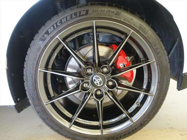 ＧＲヤリス ＲＺ　ハイパフォーマンス　シートヒーター　トランクスルー　フロアマット　コネクテッド機能　ナビ　音楽プレーヤー接続　Ｂｌｕｅｔｏｏｔｈ接続　ＴＶ　ＥＴＣ　ＬＥＤヘッドライト　バックモニター　盗難防止　衝突被害軽減ブレーキ（30枚目）