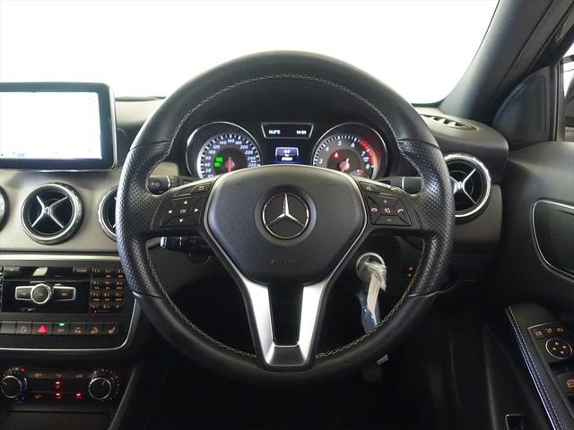 ＧＬＡクラス ＧＬＡ２５０　４МＡＴＩＣ　シートヒーター　トランクスルー　フロアマット　ナビ　ＣＤ　ミュージックサーバー　音楽プレーヤー接続　Ｂｌｕｅｔｏｏｔｈ接続　ＴＶ　ＤＶＤ再生　ＥＴＣ　ＬＥＤヘッドライト　電動リアゲート　バックモニター（13枚目）