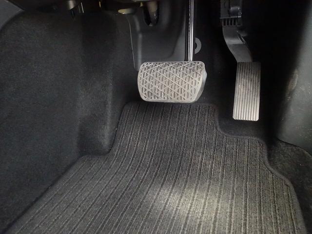 ＧＬＡクラス ＧＬＡ２５０　４МＡＴＩＣ　シートヒーター　トランクスルー　フロアマット　ナビ　ＣＤ　ミュージックサーバー　音楽プレーヤー接続　Ｂｌｕｅｔｏｏｔｈ接続　ＴＶ　ＤＶＤ再生　ＥＴＣ　ＬＥＤヘッドライト　電動リアゲート　バックモニター（21枚目）