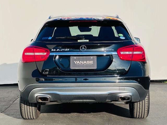 ＧＬＡクラス ＧＬＡ２５０　４МＡＴＩＣ　シートヒーター　トランクスルー　フロアマット　ナビ　ＣＤ　ミュージックサーバー　音楽プレーヤー接続　Ｂｌｕｅｔｏｏｔｈ接続　ＴＶ　ＤＶＤ再生　ＥＴＣ　ＬＥＤヘッドライト　電動リアゲート　バックモニター（33枚目）