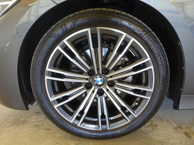 ３シリーズ ３２０ｄ　ｘＤｒｉｖｅ　Ｍスポーツ　シートヒーター　パワーシート　トランクスルー　フロアマット　ナビ　音楽プレーヤー接続　Ｂｌｕｅｔｏｏｔｈ接続　ＥＴＣ　ＬＥＤヘッドライト　電動リアゲート　全周囲カメラ　フロントカメラ　サイドカメラ（30枚目）