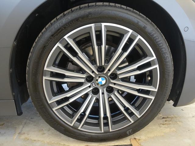 ３シリーズ ３２０ｄ　ｘＤｒｉｖｅ　Ｍスポーツ　シートヒーター　パワーシート　トランクスルー　フロアマット　ナビ　音楽プレーヤー接続　Ｂｌｕｅｔｏｏｔｈ接続　ＥＴＣ　ＬＥＤヘッドライト　電動リアゲート　全周囲カメラ　フロントカメラ　サイドカメラ（33枚目）