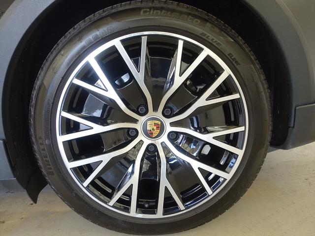 タイカンクロスツーリスモ タイカン　ターボクロスツーリスモ　シートヒーター　パワーシート　トランクスルー　フロアマット　ナビ　音楽プレーヤー接続　Ｂｌｕｅｔｏｏｔｈ接続　ＥＴＣ　サンルーフ・ガラスルーフ　ＬＥＤヘッドライト　電動リアゲート　全周囲カメラ（36枚目）