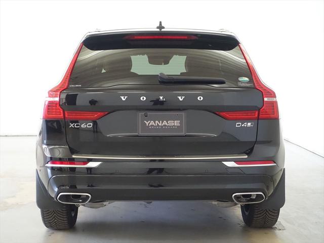 XC60 D4 AWD インスクリプション シートヒーター シートエアコン パワーシート トランクスルー フロアマット ナビ CD 音楽プレーヤー接続 Bluetooth接続 TV ETC サンルーフ・ガラスルーフ LEDヘッドライト(3枚目)