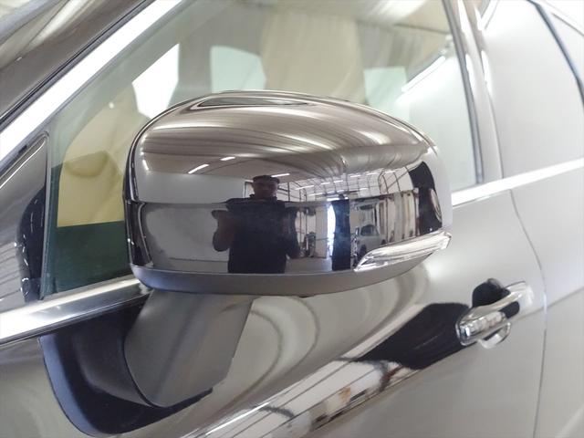 XC60 D4 AWD インスクリプション シートヒーター シートエアコン パワーシート トランクスルー フロアマット ナビ CD 音楽プレーヤー接続 Bluetooth接続 TV ETC サンルーフ・ガラスルーフ LEDヘッドライト(7枚目)