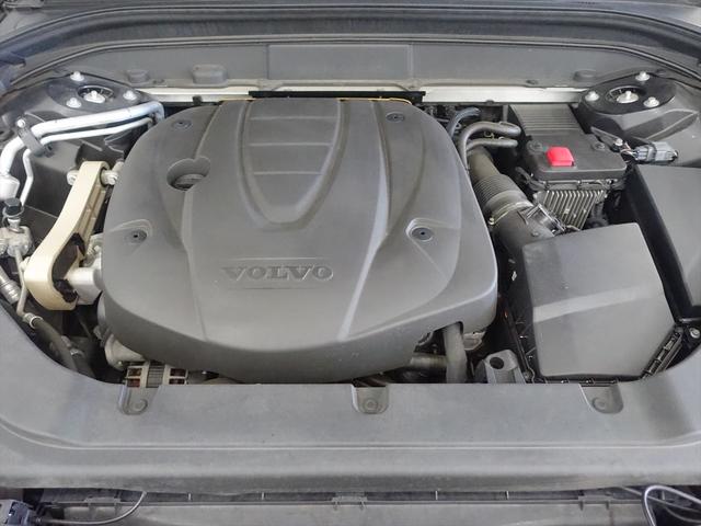 XC60 D4 AWD インスクリプション シートヒーター シートエアコン パワーシート トランクスルー フロアマット ナビ CD 音楽プレーヤー接続 Bluetooth接続 TV ETC サンルーフ・ガラスルーフ LEDヘッドライト(9枚目)