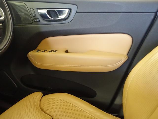 XC60 D4 AWD インスクリプション シートヒーター シートエアコン パワーシート トランクスルー フロアマット ナビ CD 音楽プレーヤー接続 Bluetooth接続 TV ETC サンルーフ・ガラスルーフ LEDヘッドライト(15枚目)