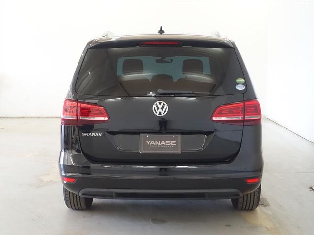 シャラン TSI コンフォートライン 3列シート トランクスルー フロアマット ナビ CD ミュージックサーバー 音楽プレーヤー接続 Bluetooth接続 TV DVD再生 ETC スライドドア バックモニター 盗難防止(3枚目)