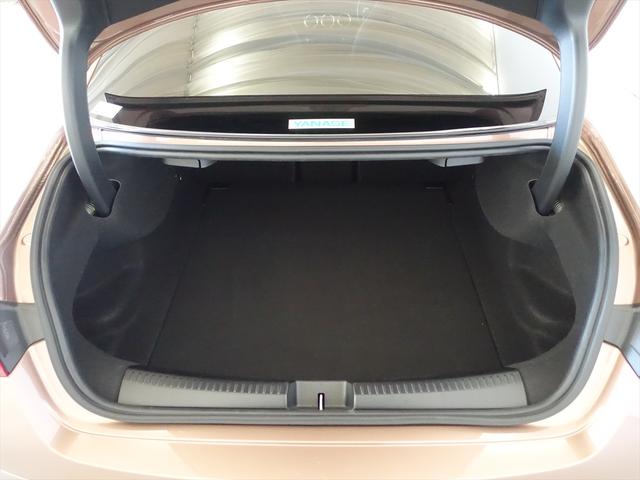 ＣＬＡクラス ＣＬＡ４５　Ｓ　４ＭＡＴＩＣ＋　シートヒーター　パワーシート　トランクスルー　コネクテッド機能　ナビ　音楽プレーヤー接続　Ｂｌｕｅｔｏｏｔｈ接続　ＴＶ　ＥＴＣ　ＬＥＤヘッドライト　全周囲カメラ　フロントカメラ　サイドカメラ（12枚目）