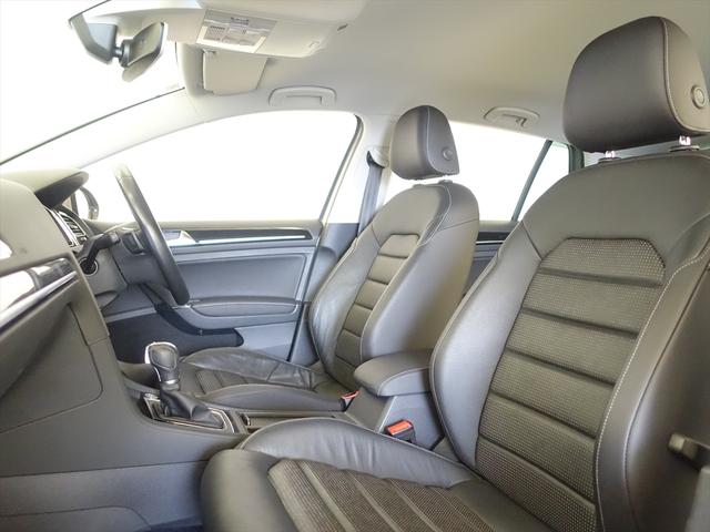 ゴルフ ＴＳＩ　ハイライン　マイスター　シートヒーター　パワーシート　トランクスルー　フロアマット　ナビ　ＣＤ　ミュージックサーバー　音楽プレーヤー接続　Ｂｌｕｅｔｏｏｔｈ接続　ＴＶ　ＤＶＤ再生　ＥＴＣ　ＬＥＤヘッドライト　バックモニター（22枚目）