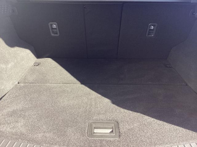 CX-5 2.2 XD エクスクルーシブ モード ディーゼルターボ 4 ETC ドライブレコーダー MRCC 360°ビューモニター サンフール シートヒーター シートベンチレーション Bluetooth接続 1オーナー車 地デジ レーンキープ 盗難防止装置 サンルーフ(11枚目)