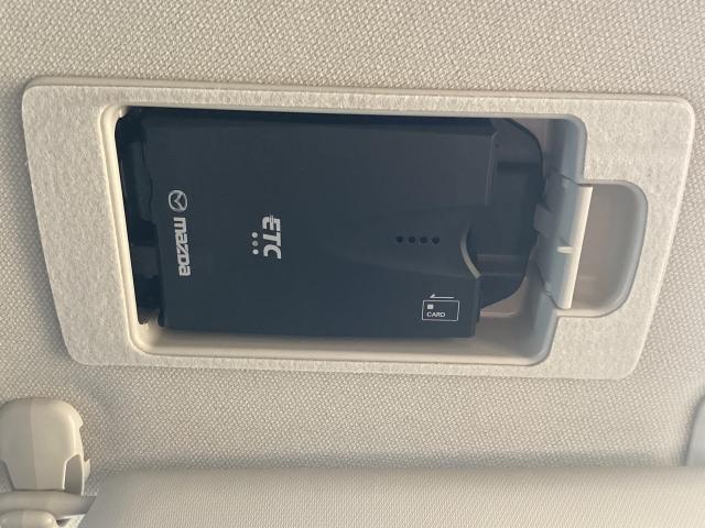 ＣＸ－３ １．５　１５Ｓ　スーパー　エッジー　ＥＴＣ　３６０°ビューモニター　前後ドライブレコーダー　電動シート　シートヒーター　ステアリングヒーター　レーダークルコン　ＤＶＤ再生　ＬＥＤヘッドランプ　ドラレコ　ワンオーナー　アイドリングストップ（24枚目）