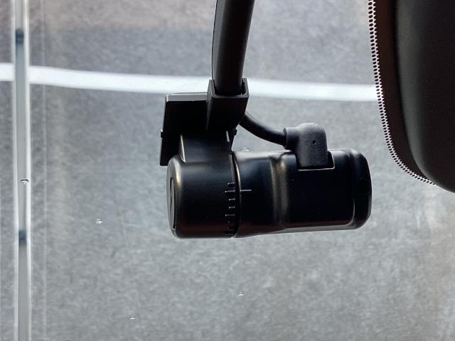 ＣＸ－６０ ３．３　ＸＤハイブリッド　プレミアム　スポーツ　ディーゼルタ　パノラマサンルーフ　３６０°ビューカメラ　パワーリフトゲート　ＢＯＳＥスピーカー　マツダコネクトナビ　ＥＴＣ　シートベンチレーション　ダブルサンルーフ　シートヒー　パワーゲート　レーダークルコン（25枚目）