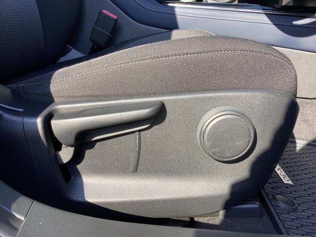 CX-30 2.0 20S プロアクティブ マツダコネクトナビ ETC バックモニター コネクティッドサービス パワーリフトゲート CD/DVDプレーヤー レーンアシスト USB接続 スマキー キーレスエントリー ドライブレコーダー 1オーナー(8枚目)