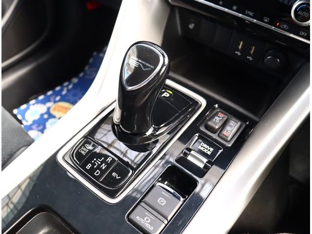 エクリプスクロスPHEV P 純正エアロ 純正ナビBluetooth接続アラウンドビューカメラ レーダークルーズ レーンキープ LEDライト フォグライト スマートキー 純正アルミ(18枚目)