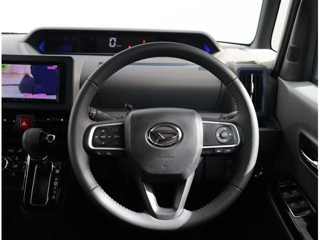 アフターサービスでは、オイル交換の無料（オイル代・工賃含む）期限無やバッテリーの交換無料（ハイブリッドカー・輸入車除く）サービスさせて頂いております。