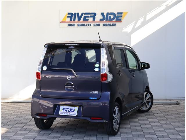 デイズ ハイウェイスター　Ｇターボ　純正ナビ地デジＤＶＤ再生アラウンドビューカメラ　ＨＩＤライト　フォグライト　インテリジェントキー　プッシュスターター　純正１５インチアルミ（6枚目）