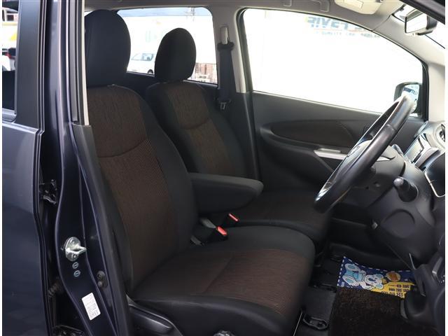 デイズ ハイウェイスター　Ｇターボ　純正ナビ地デジＤＶＤ再生アラウンドビューカメラ　ＨＩＤライト　フォグライト　インテリジェントキー　プッシュスターター　純正１５インチアルミ（8枚目）