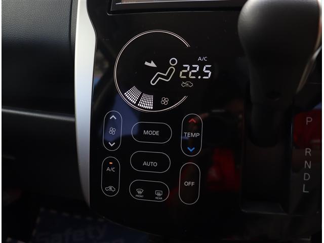 デイズ ハイウェイスター　Ｇターボ　純正ナビ地デジＤＶＤ再生アラウンドビューカメラ　ＨＩＤライト　フォグライト　インテリジェントキー　プッシュスターター　純正１５インチアルミ（16枚目）