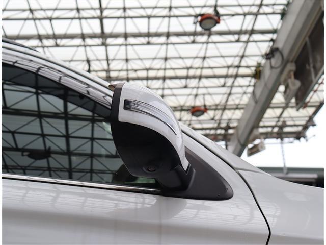 アウトランダーＰＨＥＶ Ｓエディション　サンルーフ　純正ＳＤナビフルセグＤＶＤ再生全方位カメラＢｌｕｅｔｏｏｔｈ接続　レーダークルーズ　　ハーフレザーシートヒーター　ＬＥＤライト　フォグライト　スマートキー　純正１８インチアルミ（11枚目）