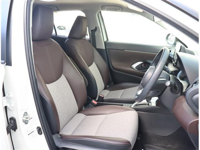 ヤリスクロス ハイブリッドＺ　モデリスタエアロ　純正８インチディスプレイオーディオパノラミックビューモニター　前後ドライブレコーダー　ハーフレザーパワーシートヒーター　レーダークルーズ　ＬＥＤライト　フォグライト　スマートキー（8枚目）