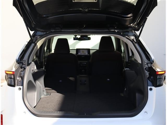 ヤリスクロス ハイブリッドＺ　モデリスタエアロ　純正８インチディスプレイオーディオパノラミックビューモニター　前後ドライブレコーダー　ハーフレザーパワーシートヒーター　レーダークルーズ　ＬＥＤライト　フォグライト　スマートキー（11枚目）