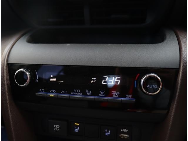 ヤリスクロス ハイブリッドＺ　モデリスタエアロ　純正８インチディスプレイオーディオパノラミックビューモニター　前後ドライブレコーダー　ハーフレザーパワーシートヒーター　レーダークルーズ　ＬＥＤライト　フォグライト　スマートキー（22枚目）