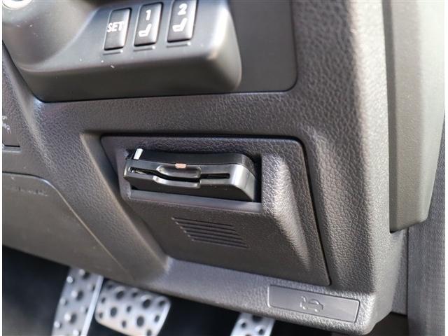 レヴォーグ ２．０ＳＴＩスポーツアイサイト　ＳＴＩエアロ　メモリーナビフルセグＤＶＤ再生サイド・バックカメラ　赤レザーパワーシートヒーターメモリー付　レーダークルーズ　ブラインドスポットモニター　ＬＥＤライト　フォグライト　１８インチアルミ（28枚目）