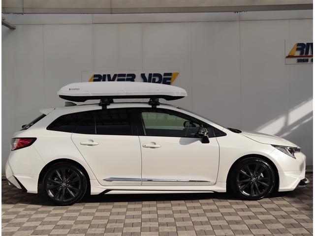 カローラツーリング ハイブリッド ダブルバイビー 1オーナー モデリスタエアロ 9インチディスプレイオーディオナビフルセグ DVD再生バックカメラ デジタルインナーミラー ハーフレザーシートヒーター レーダークルーズ LEDライト フォグライト(6枚目)