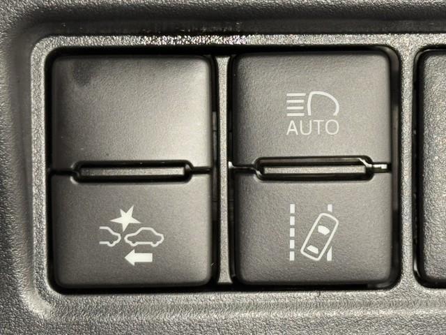 ノア ハイブリッドＧ　衝突被害軽減ブレーキ　車検整備付　両側電動スライドドア　ＥＴＣ２．０　ドライブレコーダー　３列シート　コーナーセンサー　Ｂｌｕｅｔｏｏｔｈオーディオ　ミュージックプレイヤー接続可　メモリナビ　Ｂカメラ（18枚目）
