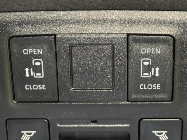 ノア ハイブリッドＳ－Ｇ　衝突被害軽減ブレーキ　車検整備付　両側パワースライドドア　ＢＬＵＥＴＯＯＴＨ　ミュージックプレイヤー接続可　３列シート　ダブルエアコン　ＥＴＣ２．０　バックガイドモニター　ＬＥＤヘッドライト　イモビ（16枚目）