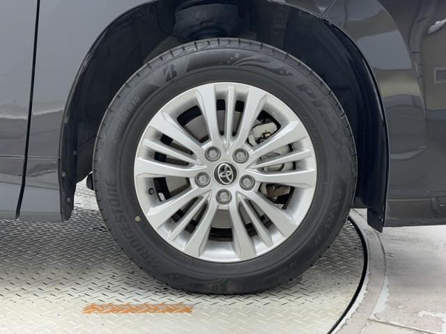 ノア ハイブリッドＳ－Ｇ　衝突被害軽減ブレーキ　車検整備付　両側パワースライドドア　ＢＬＵＥＴＯＯＴＨ　ミュージックプレイヤー接続可　３列シート　ダブルエアコン　ＥＴＣ２．０　バックガイドモニター　ＬＥＤヘッドライト　イモビ（22枚目）